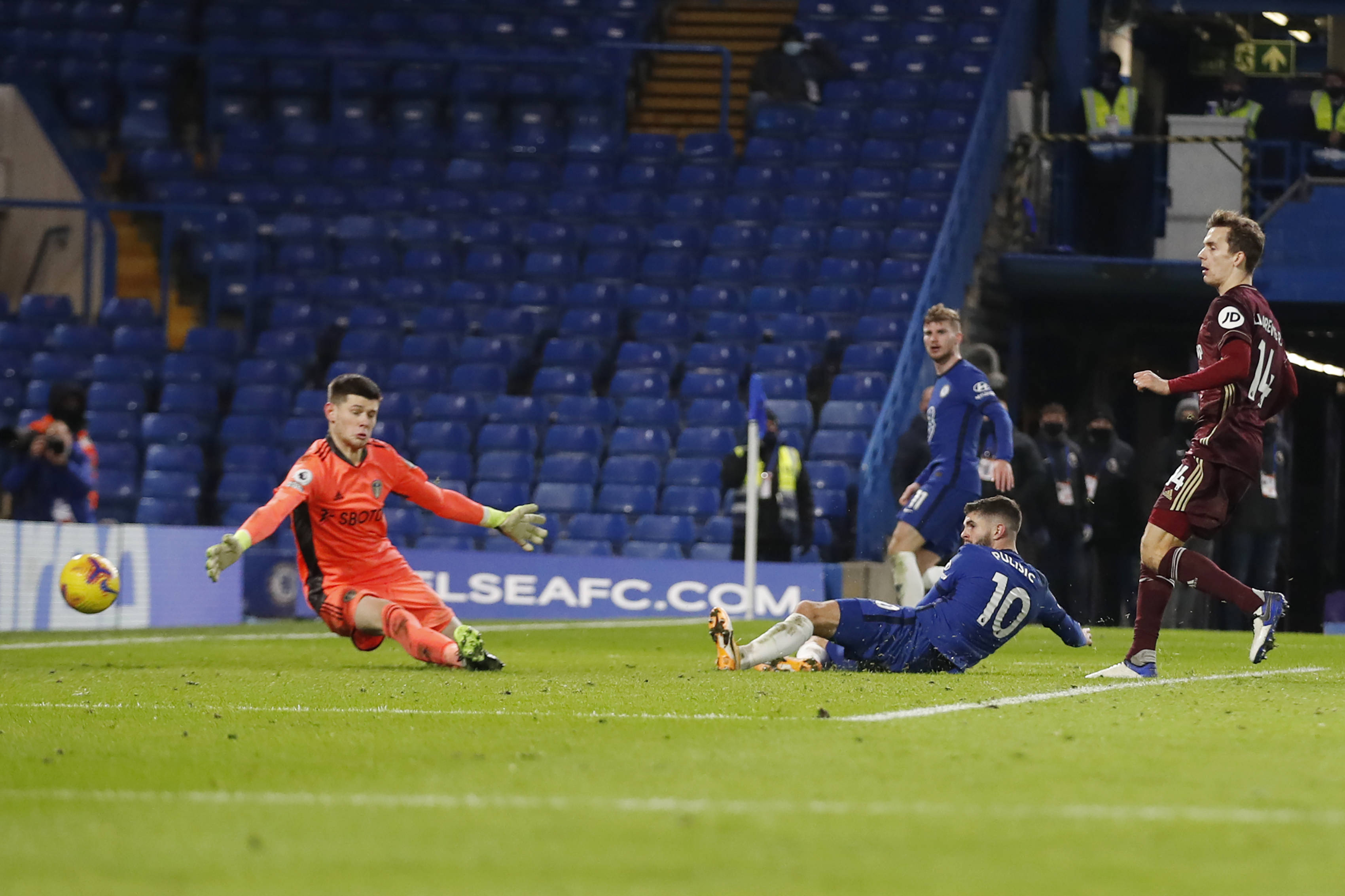 箭爭取到球 箭爭取到球